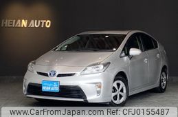 toyota prius 2012 -TOYOTA 【名変中 】--Prius ZVW30--1561060---TOYOTA 【名変中 】--Prius ZVW30--1561060-