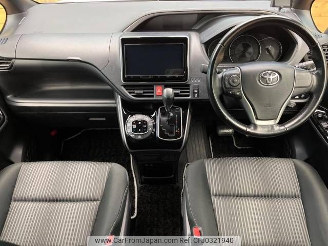 toyota voxy 2019 -TOYOTA--Voxy DBA-ZRR85W--ZRR85-0135652---TOYOTA--Voxy DBA-ZRR85W--ZRR85-0135652- image 2