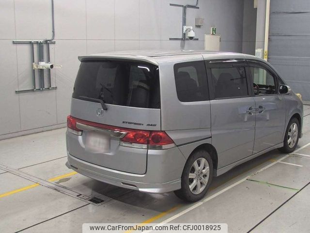 honda stepwagon 2005 -HONDA--Stepwgn RG3-1003437---HONDA--Stepwgn RG3-1003437- image 2