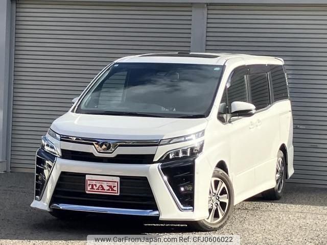 toyota voxy 2017 quick_quick_ZRR80W_ZRR80-0352362 image 1