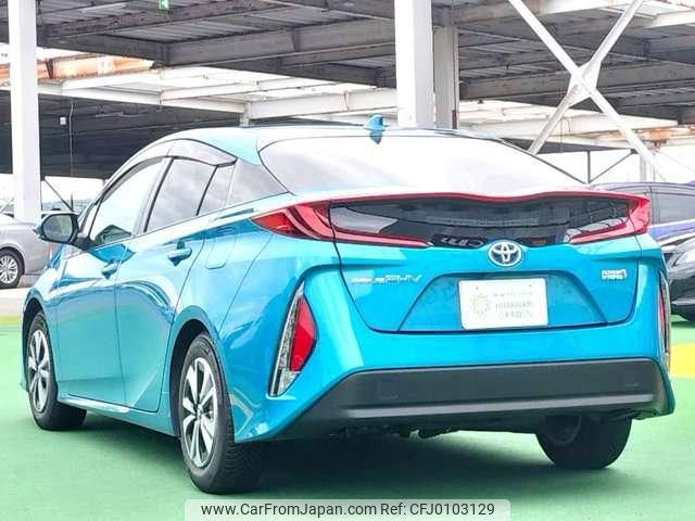 toyota prius-phv 2018 quick_quick_DLA-ZVW52_ZVW52-3081943 image 2