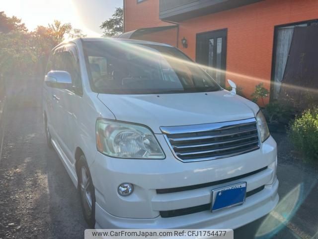 toyota noah 2006 CFJ1754477 image 1