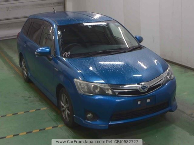 toyota corolla-fielder 2013 -TOYOTA--Corolla Fielder NKE165G--7020072---TOYOTA--Corolla Fielder NKE165G--7020072- image 1