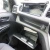 nissan serena 2018 CFJ1500661 image 18