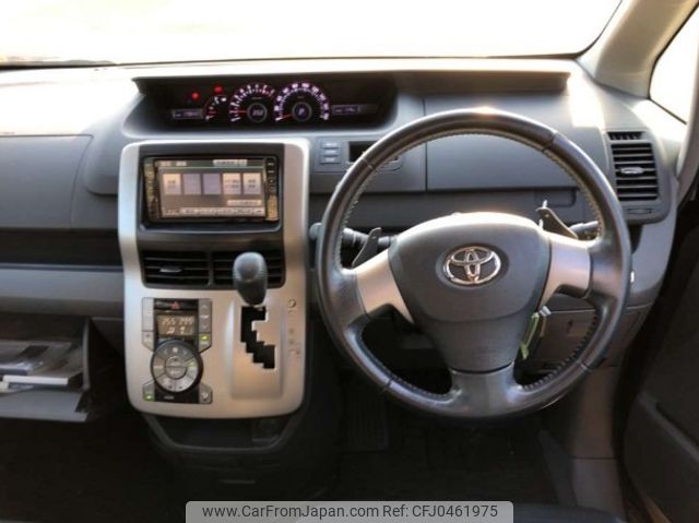 toyota voxy 2008 NIKYO_BK28460 image 1