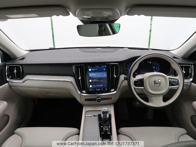 volvo v60 2024 CFJ1737371 image 2