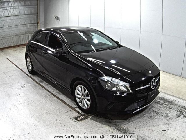 mercedes-benz a-class 2016 CFJ1461016 image 1