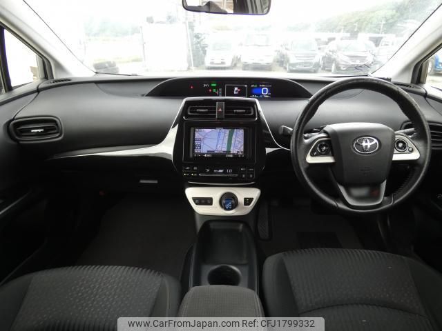 toyota prius 2017 CFJ1799332 image 2