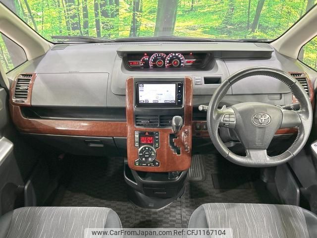 toyota voxy 2012 quick_quick_ZRR70W_ZRR70-0501989 image 2