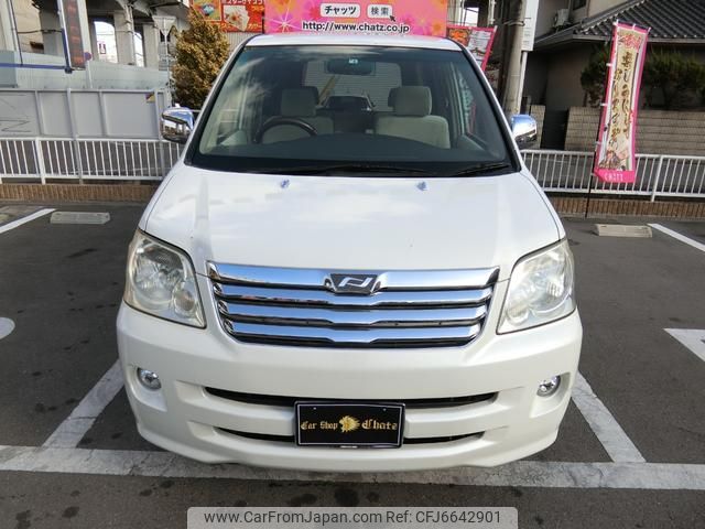 toyota noah 2002 GOO_JP_700102067530210128003 image 2