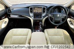 toyota crown 2017 504928-929623