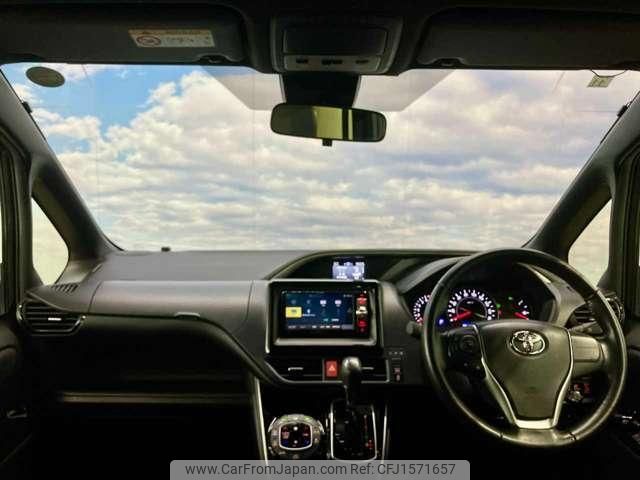 toyota voxy 2020 CFJ1571657 image 2