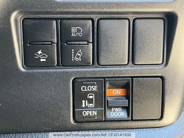 toyota voxy 2018 -TOYOTA--Voxy DBA-ZRR80G--ZRR80-0438705---TOYOTA--Voxy DBA-ZRR80G--ZRR80-0438705- image 2