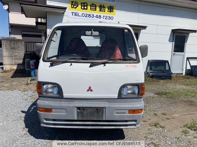 mitsubishi minicab-truck 1994 03d34a08845d78a67d2283d8716e2fe7 image 2