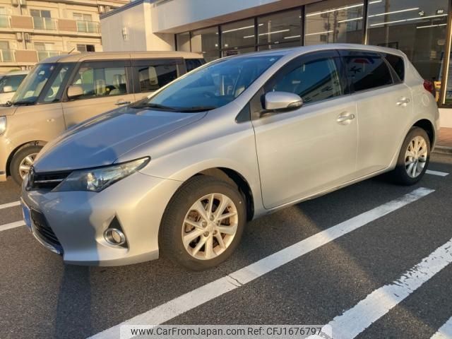 toyota auris 2012 CFJ1676797 image 2