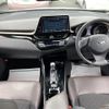 toyota c-hr 2017 -TOYOTA--C-HR DAA-ZYX10--ZYX10-2037680---TOYOTA--C-HR DAA-ZYX10--ZYX10-2037680- image 17