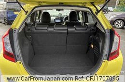 honda fit-hybrid 2014 CFJ1707095