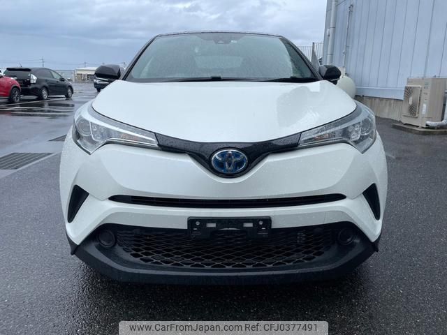 toyota c-hr 2017 GOO_JP_700070896330241028005 image 2