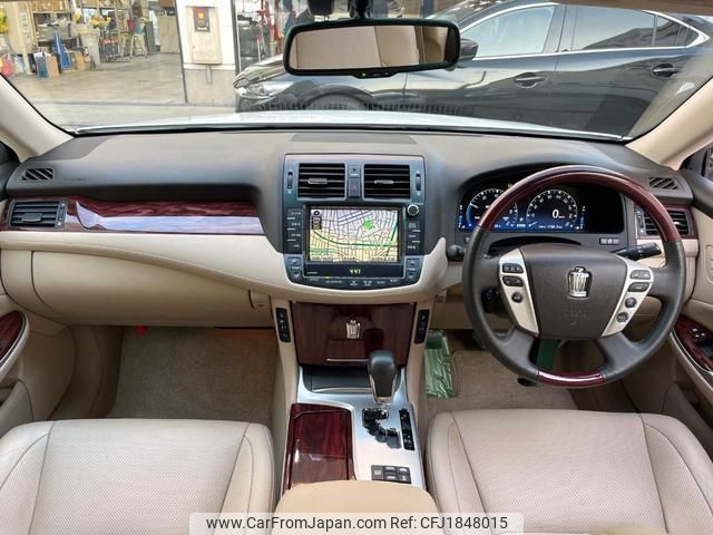 toyota crown-hybrid 2010 CFJ1848015 image 2
