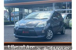 toyota aqua 2012 CFJ1691023