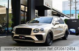 bentley bentayga 2022 -BENTLEY--ﾍﾞﾝﾄﾚｰﾍﾞﾝﾃｲｶﾞ 7BA-BADCU--SJAAL14VXNC013059---BENTLEY--ﾍﾞﾝﾄﾚｰﾍﾞﾝﾃｲｶﾞ 7BA-BADCU--SJAAL14VXNC013059-