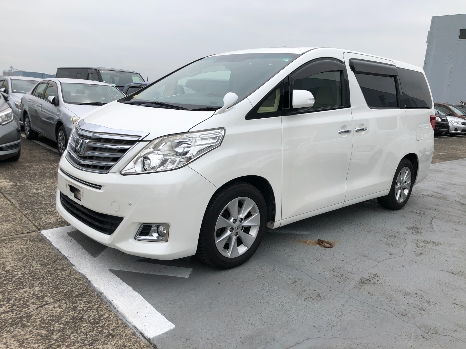 2013 Toyota Alphard GGH20W - Car Price $5,136