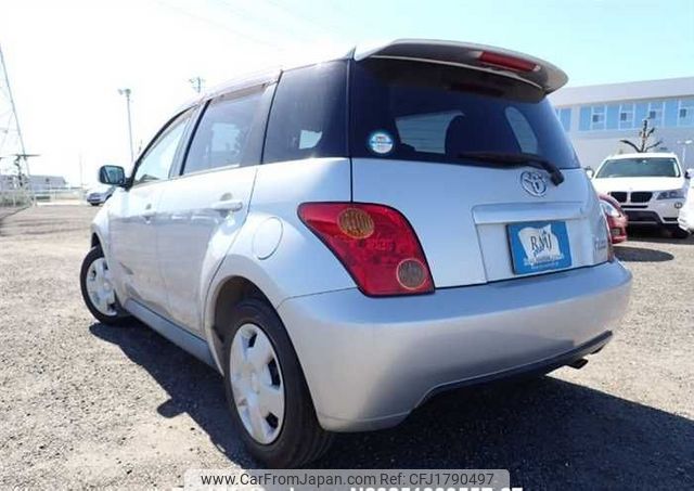 toyota ist 2002 CFJ1790497 image 2