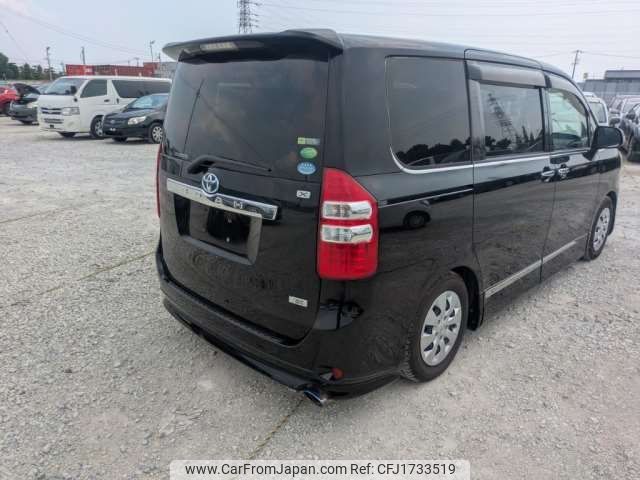 toyota noah 2012 CFJ1733519 image 2