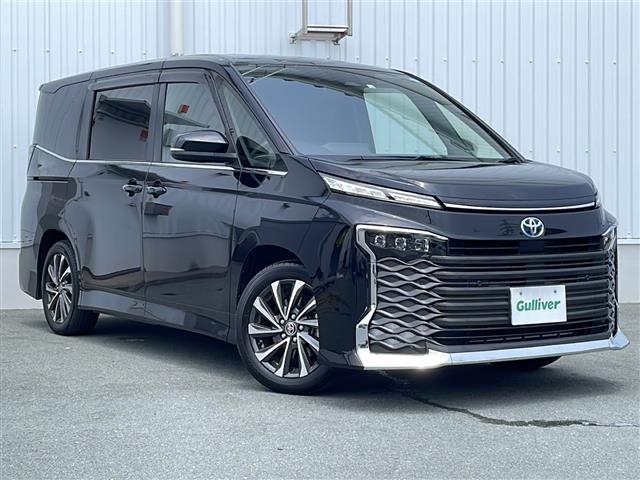 2022 Toyota Voxy 6AA-ZWR90W - Car Price $28,543