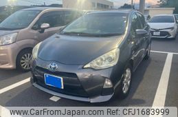 toyota aqua 2012 CFJ1683999