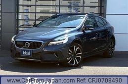 volvo v40 2017 CFJ0708490