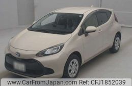 toyota aqua 2021 CFJ1852039