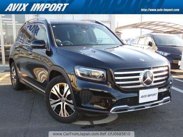 mercedes-benz glb-class 2024 quick_quick_247684M_W1N2476842W339740 image 1