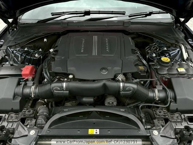 jaguar xe 2018 quick_quick_JA3VA_SAJAB4AV7HA951481 image 2