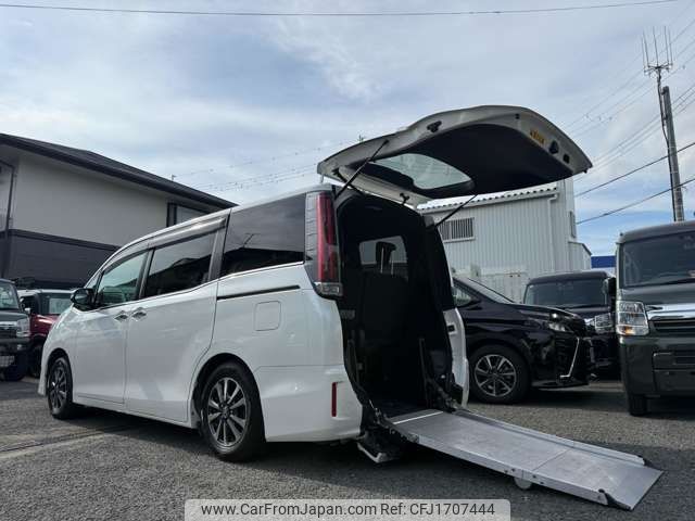 toyota esquire 2019 CFJ1707444 image 1