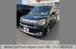 toyota voxy 2010 CFJ1480439