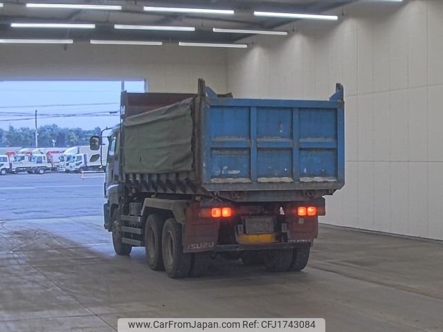 isuzu giga 2011 CFJ1743084 image 2