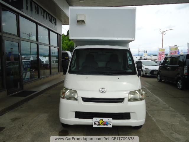 toyota townace-truck 2015 CFJ1709873 image 2