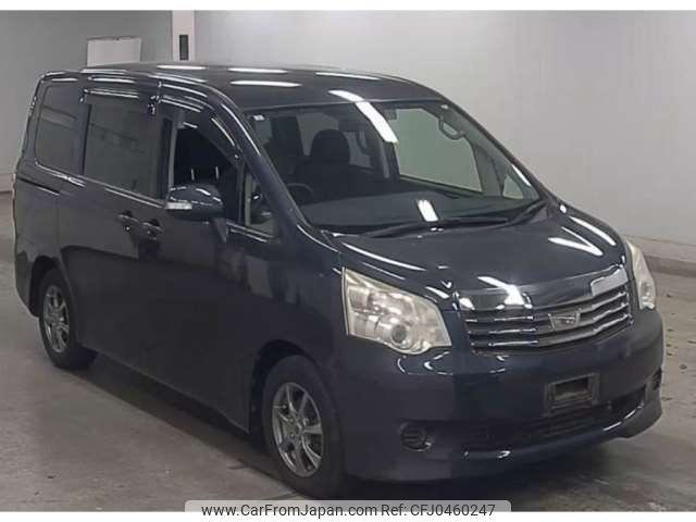 toyota noah 2013 -TOYOTA--Noah DBA-ZRR70G--ZRR70G-0538975---TOYOTA--Noah DBA-ZRR70G--ZRR70G-0538975- image 1