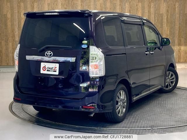 toyota voxy 2011 CFJ1728881 image 2