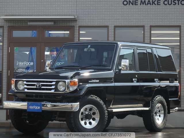 toyota landcruiser-70 1995 quick_quick_HZJ77V_HZJ77V-0006207 image 1