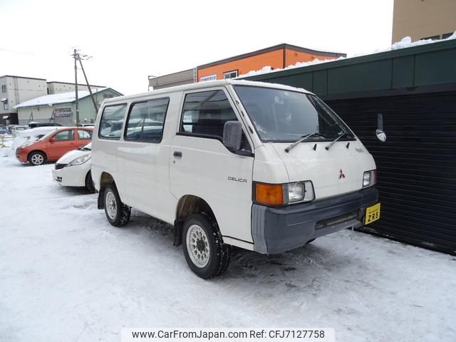 mitsubishi delica-van 1989 GOO_JP_700030009730211225001 image 1