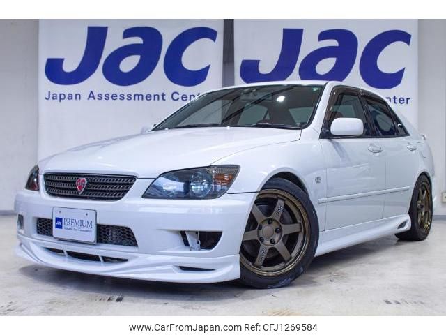 toyota altezza 1999 quick_quick_GF-SXE10_0024325 image 1