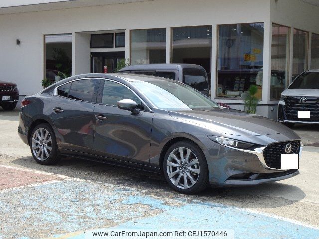 mazda mazda3 2022 CFJ1570446 image 1