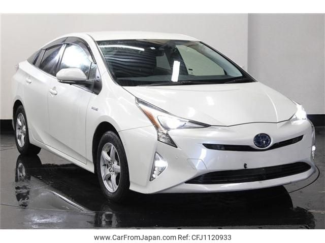 toyota prius 2018 -TOYOTA--Prius DAA-ZVW55--ZVW55-8059364---TOYOTA--Prius DAA-ZVW55--ZVW55-8059364- image 2