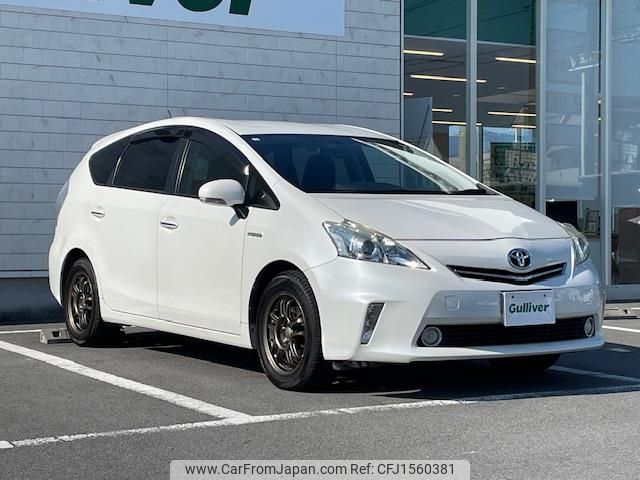 toyota prius-α 2014 CFJ1560381 image 1