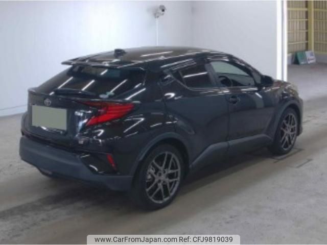 toyota c-hr 2019 quick_quick_6AA-ZYX11_2002323 image 2