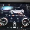 land-rover range-rover-evoque 2019 quick_quick_LZ2XA_SALZA2AXXLH035882 image 13