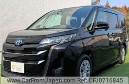 toyota noah 2022 quick_quick_6AA-ZWR90W_ZWR90-0013126