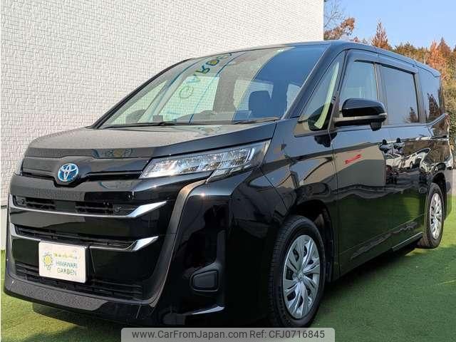 toyota noah 2022 quick_quick_6AA-ZWR90W_ZWR90-0013126 image 1